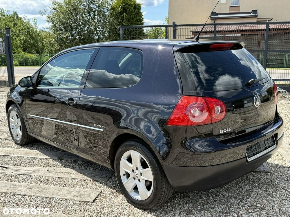 Volkswagen Golf - 18