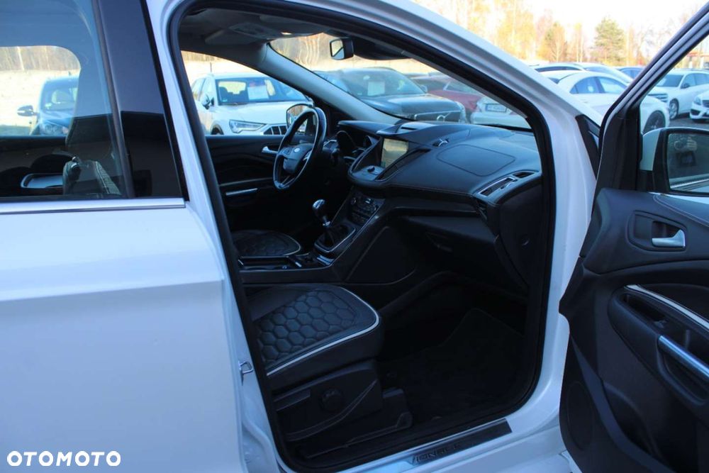 Ford Kuga 1.5 EcoBoost 2x4 Vignale - 31