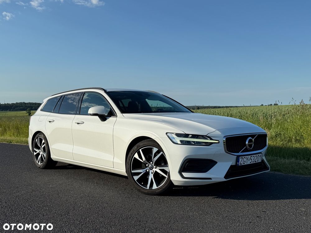 Volvo V60 D3 Momentum Pro - 1