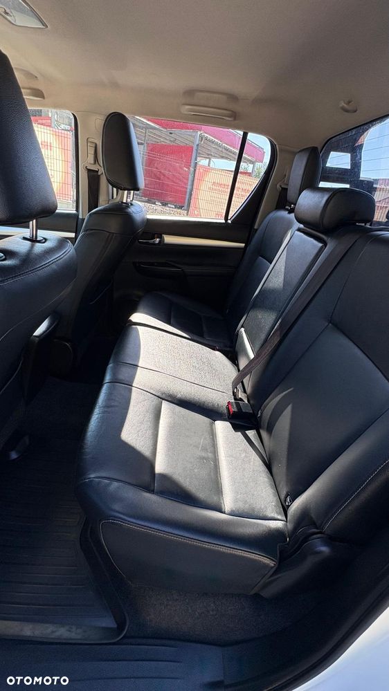 Toyota Hilux 4x4 Double Cab Autm S&S Executive - 26