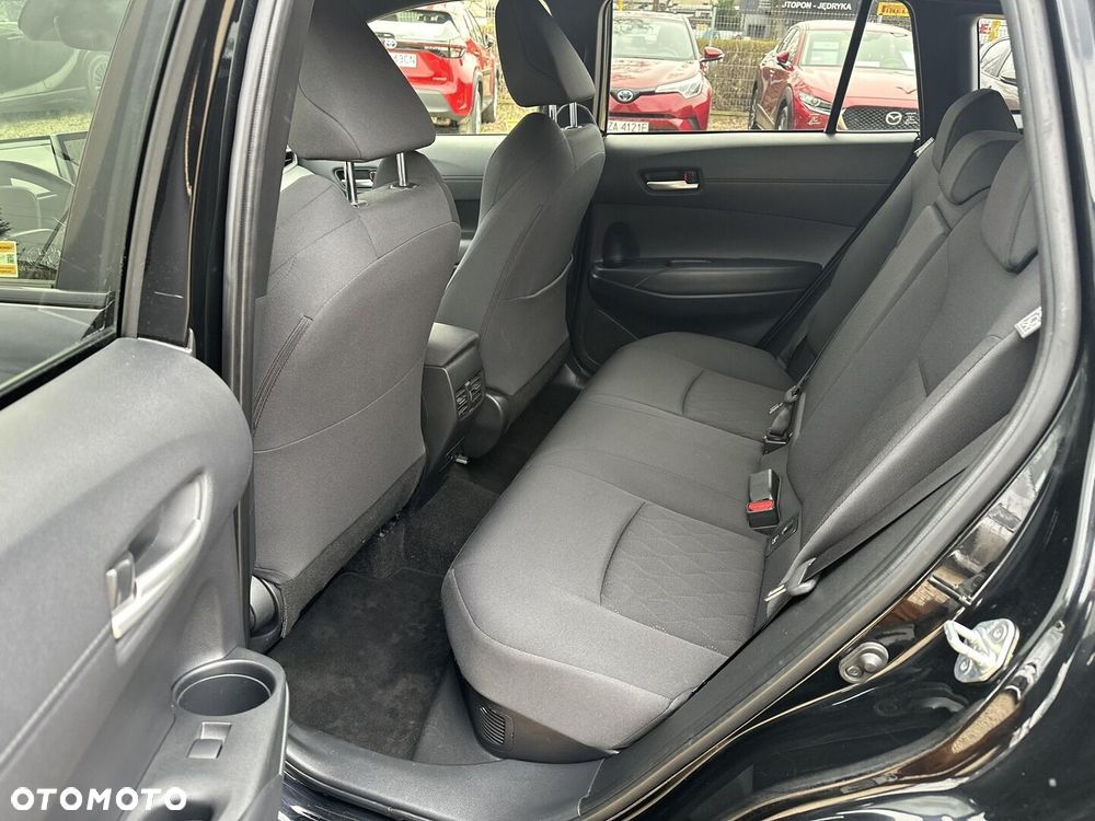 Toyota Corolla Cross - 11