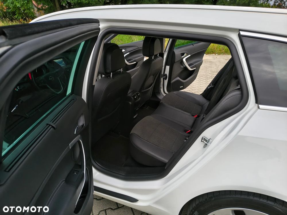Opel Insignia 2.0 T Cosmo 4x4 - 13
