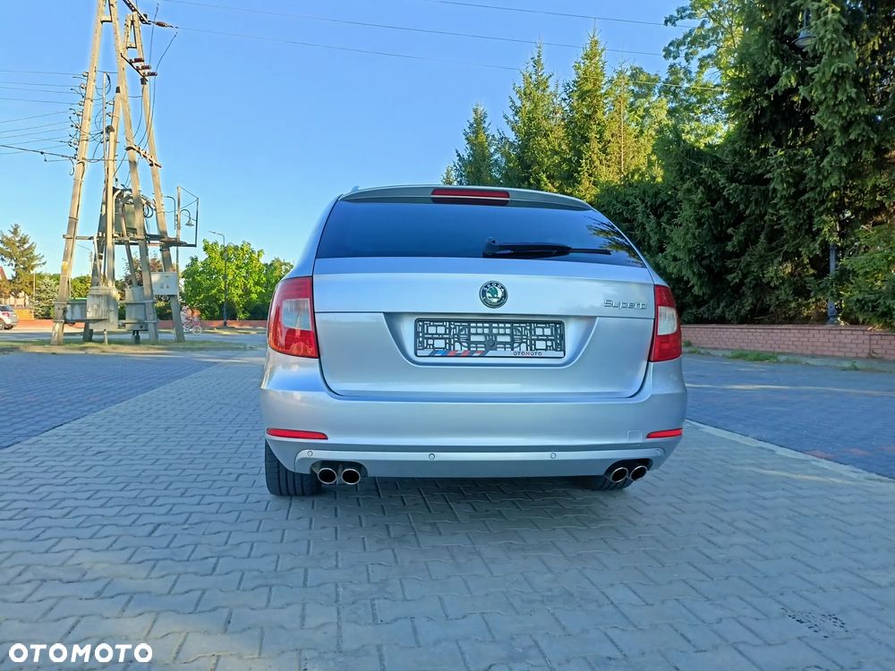 Skoda Superb 3.6 V6 4x4 DSG Elegance - 7
