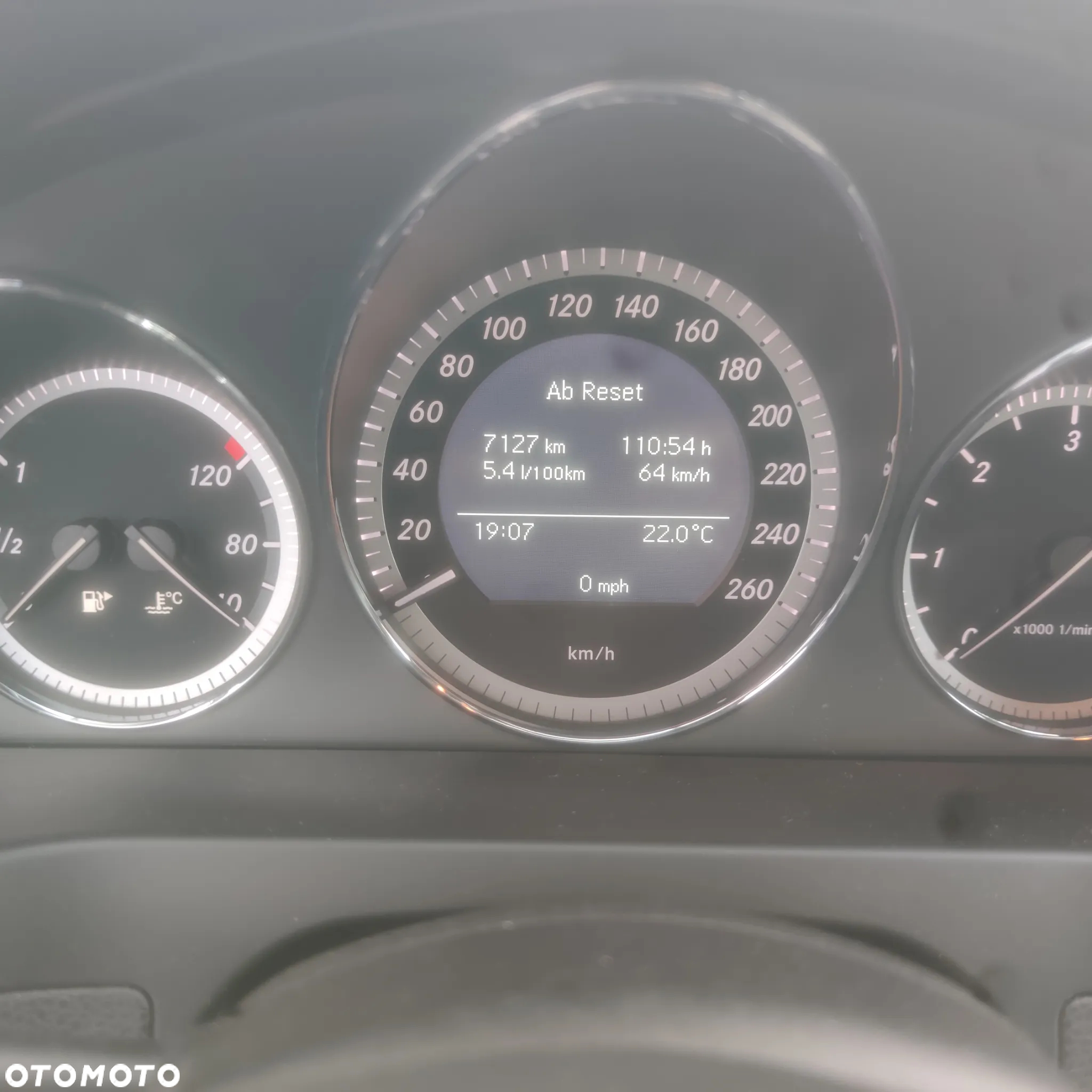 Mercedes-Benz Klasa C 220 T CDI DPF (BlueEFFICIENCY) - 10