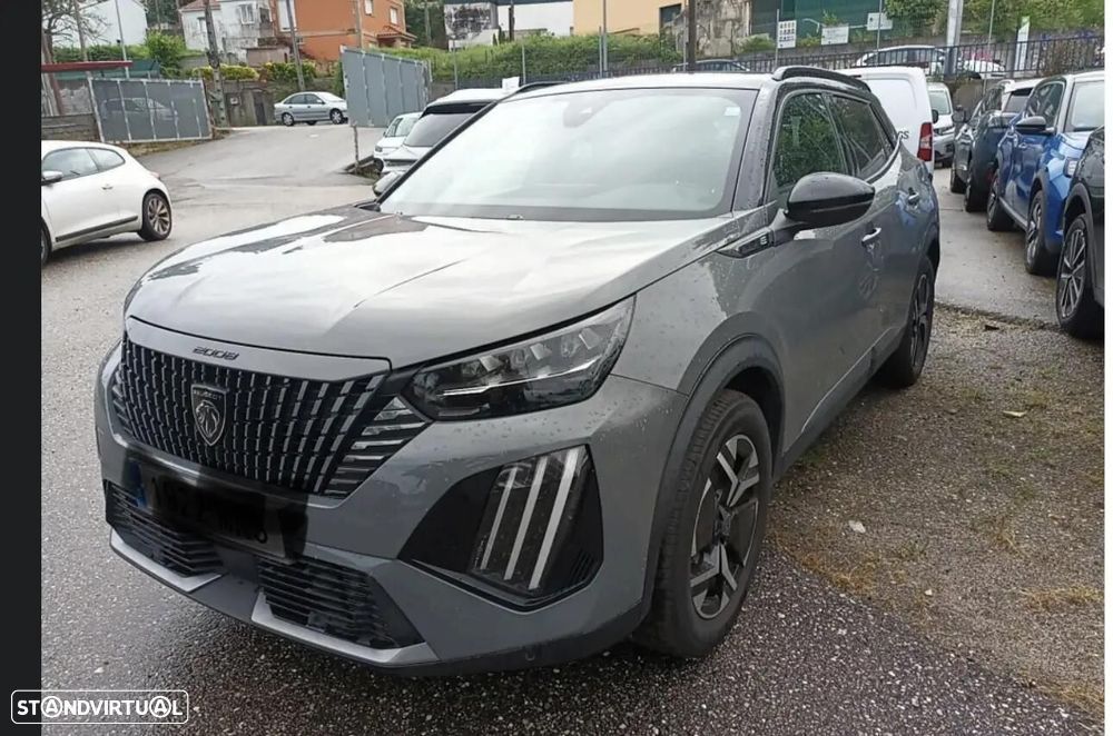 Peugeot E-2008