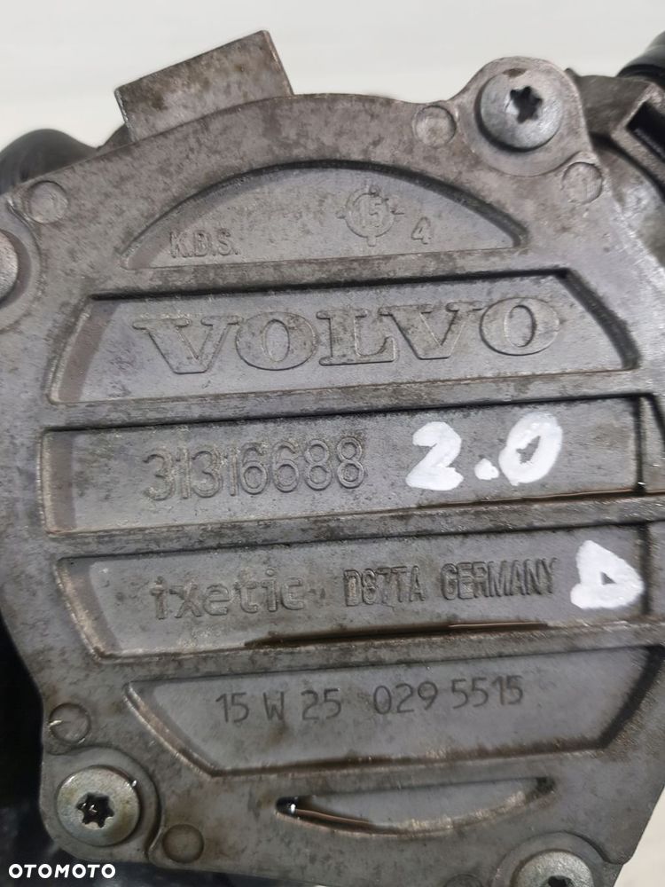 pompa vacum 31316688 volvo s60 ii v60 v70 2.0d - 10