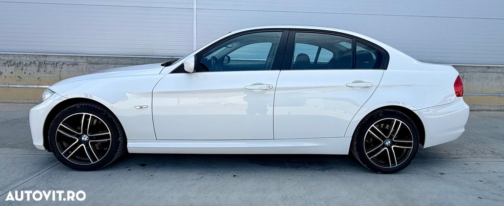 BMW Seria 3 320d DPF Edition Exclusive - 27