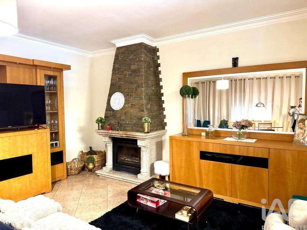 Casa / Villa T4 em Navió e Vitorino dos Piães de 285,00 m2 - Grande imagem: 3/14