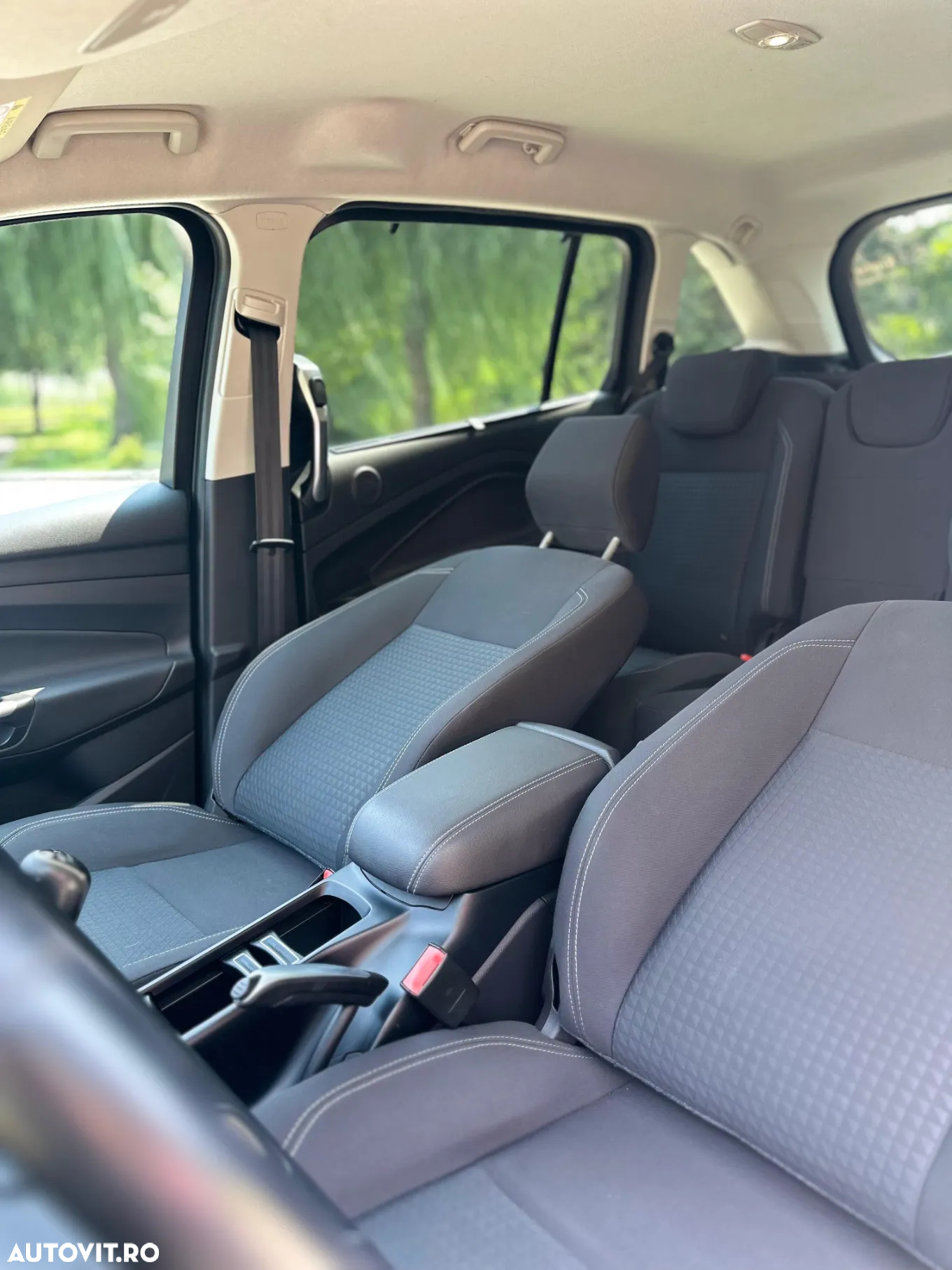Ford Grand C-Max - 19