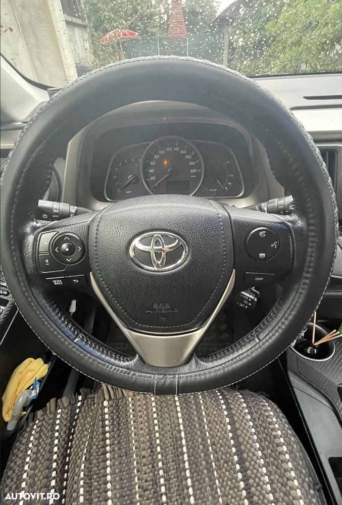 Toyota RAV4 2.0 D-4D 2WD Comfort - 5