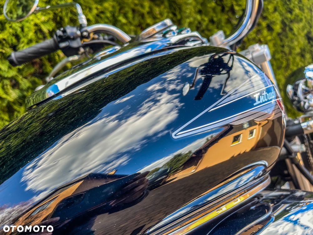 Suzuki Intruder - 20