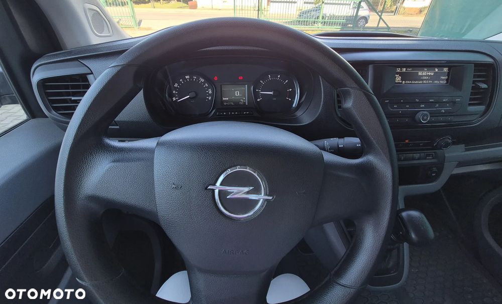 Opel Vivaro - 11