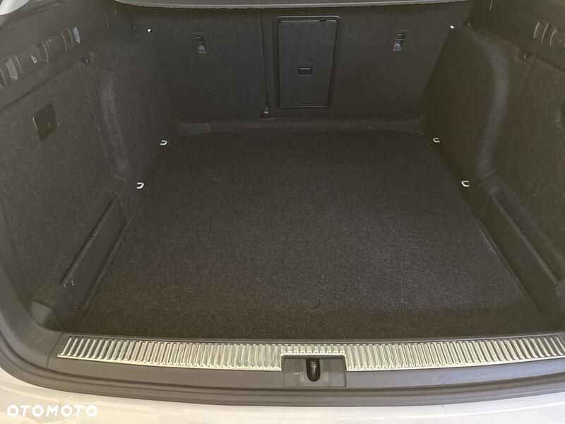 Skoda Superb 2.0 TDI SCR Ambition - 23