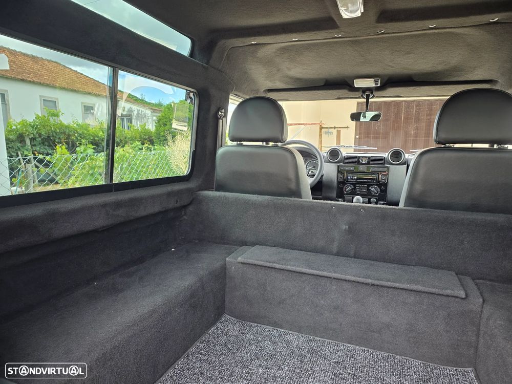 Land Rover Defender 90 2.4 CRD S - 56