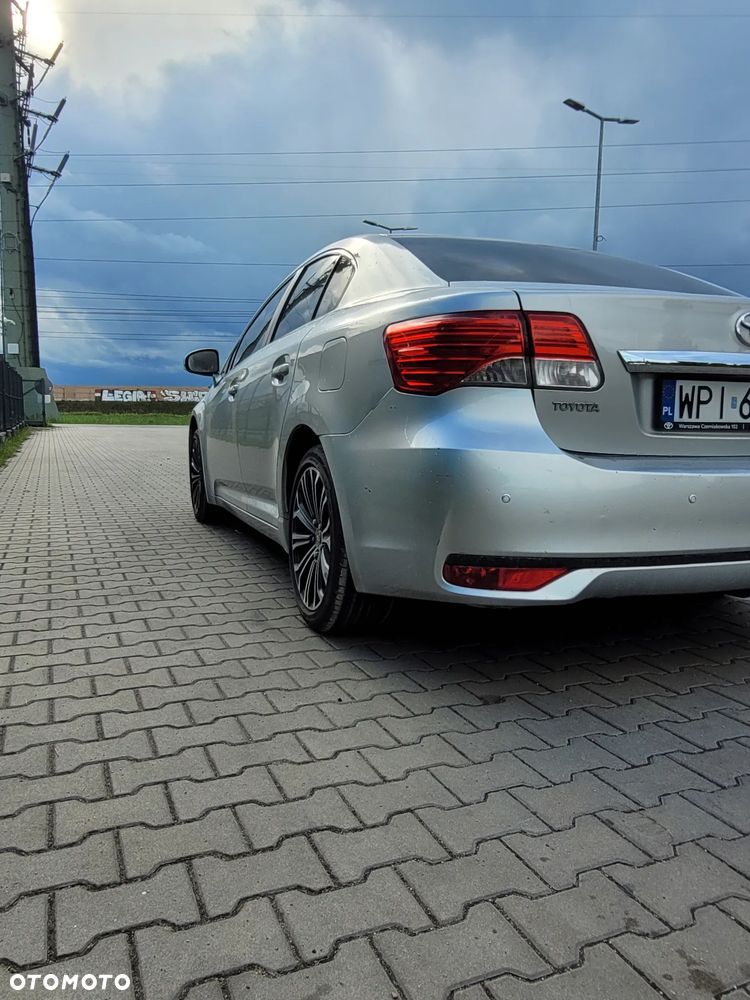 Toyota Avensis 1.8 Active MS - 1