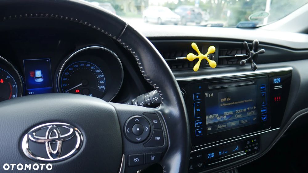 Toyota Auris 1.6 Premium - 9
