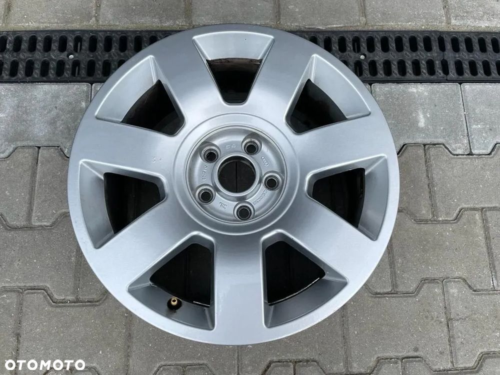 FELGA AUDI A8 D3 17 8Jx17 5x112 ET43 4E0601025S - 1