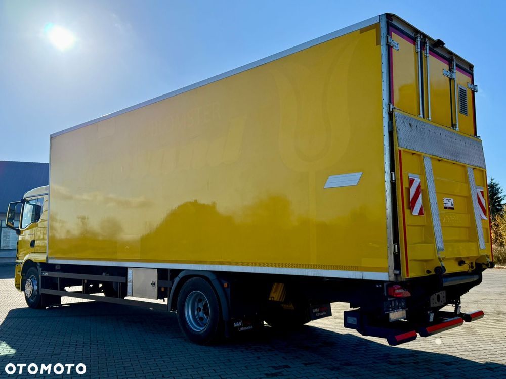 MAN TGM 18.320 / IZOTERMA / GRZANA /  WINDA / 20 EUROPALET / AUTOMAT / 170 TYŚ KM / 2021 R / SYPIALKA / CAŁY NA PODUSZKACH / SPROWADZONY / JAK NOWY - 3