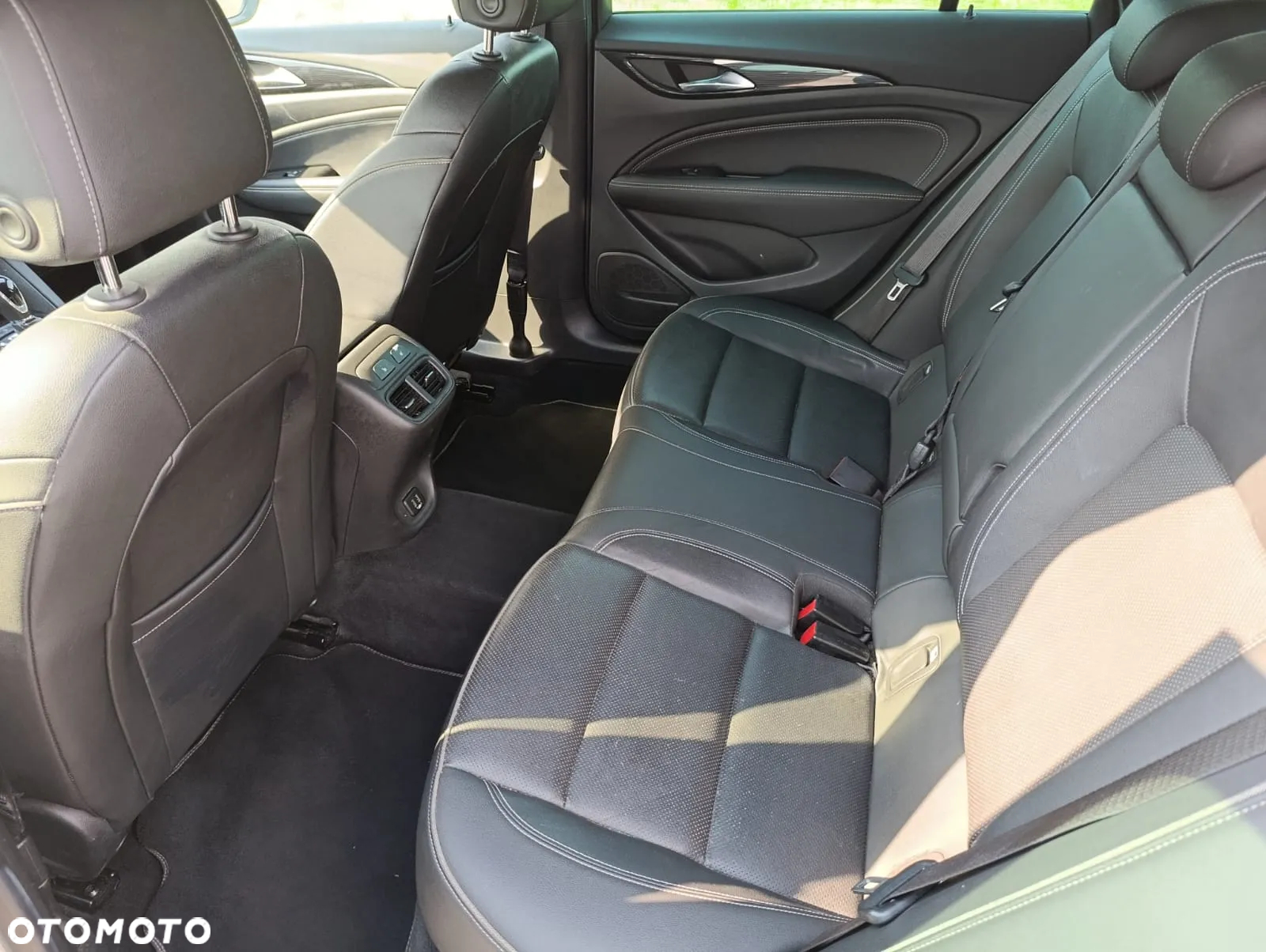 Opel Insignia CT 2.0 CDTI - 32
