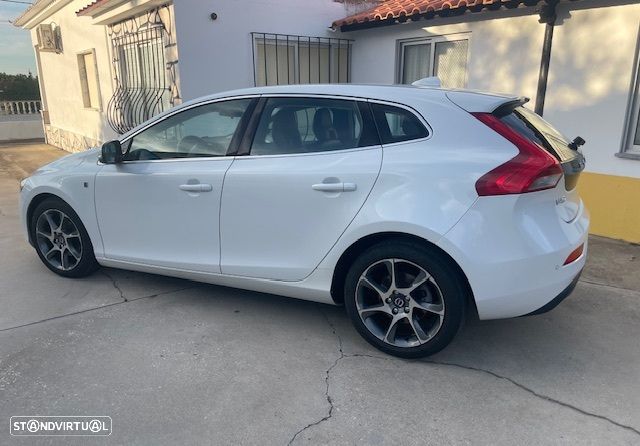 Volvo V40 1.6 D2 VOR - 11