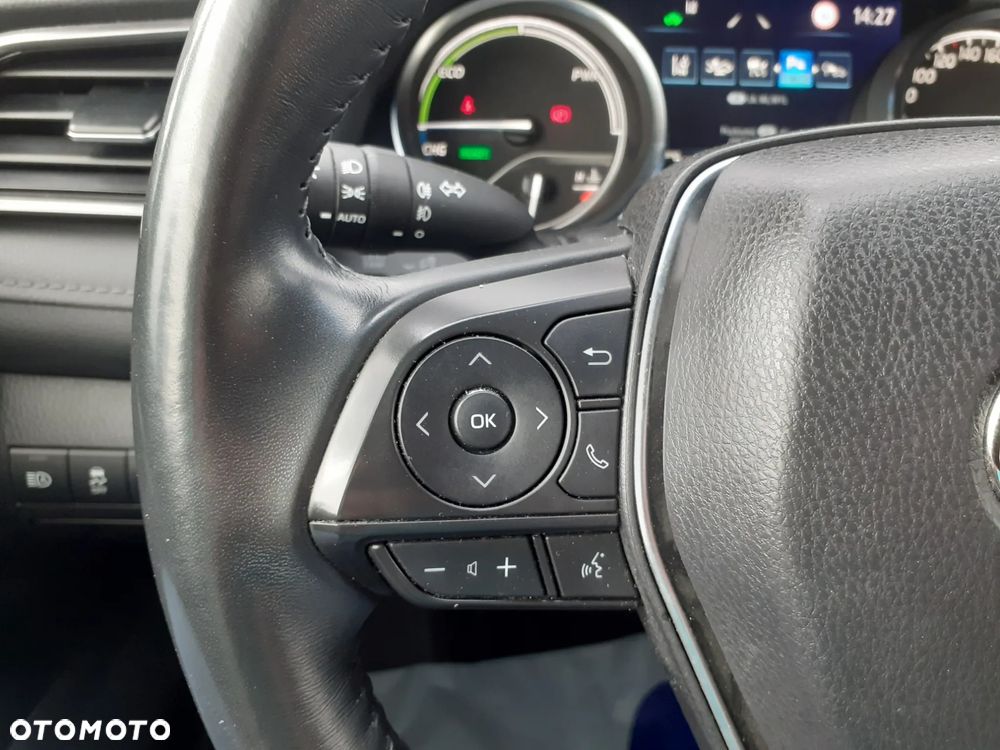 Toyota Camry - 12