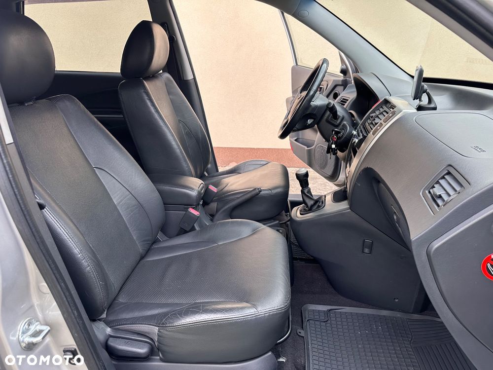 Hyundai Tucson 2.0 4WD GLS - 27