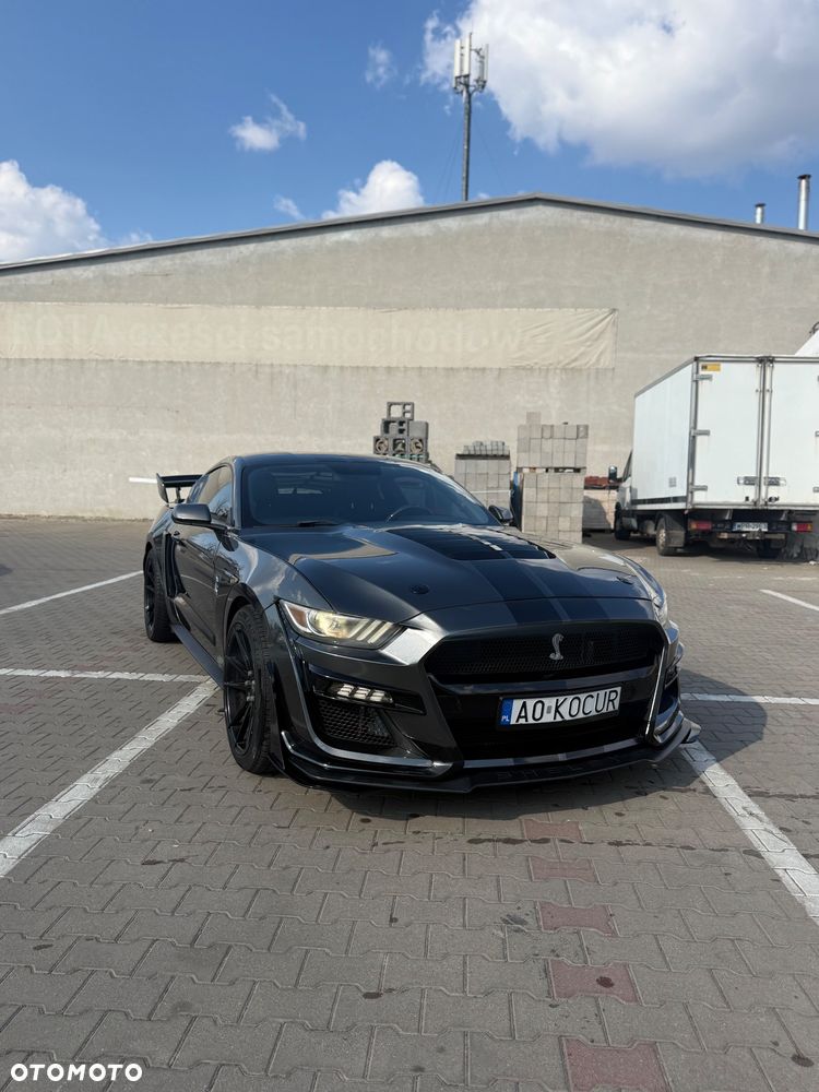 Ford Mustang 5.0 V8 GT - 4