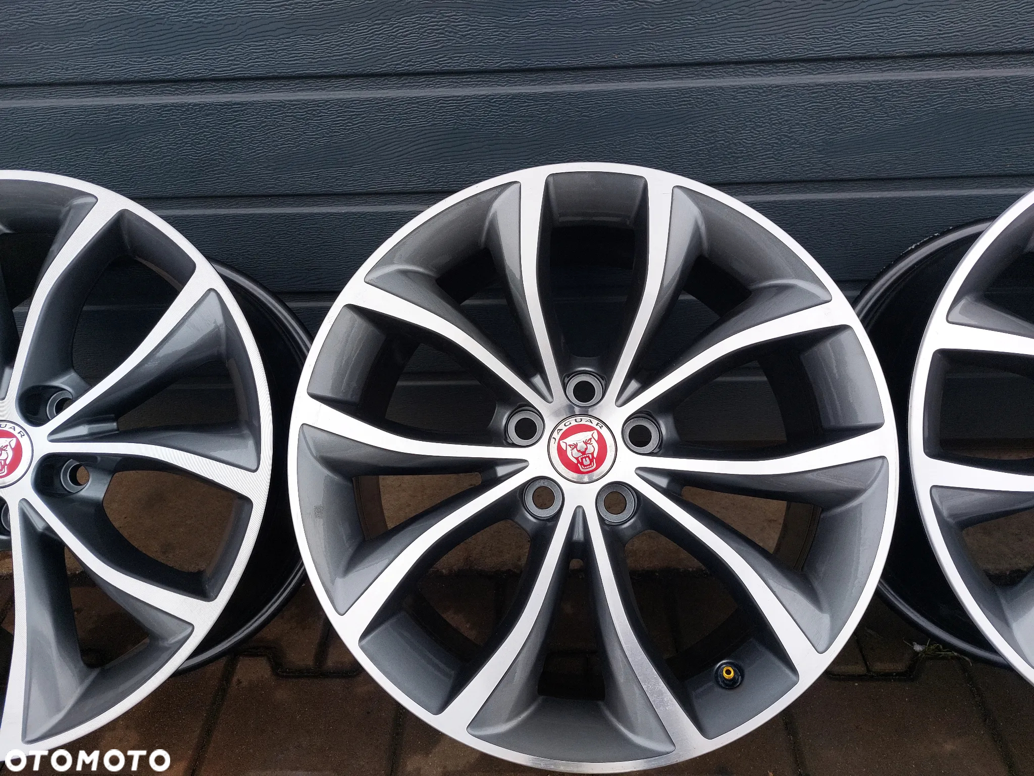 JAGUAR XF 250 E-PACE FELGI ALUMINIOWE R18 8J ET45 5X108 ORYGINAŁ ! JAK NOWE! GX63-1007-SA - 5