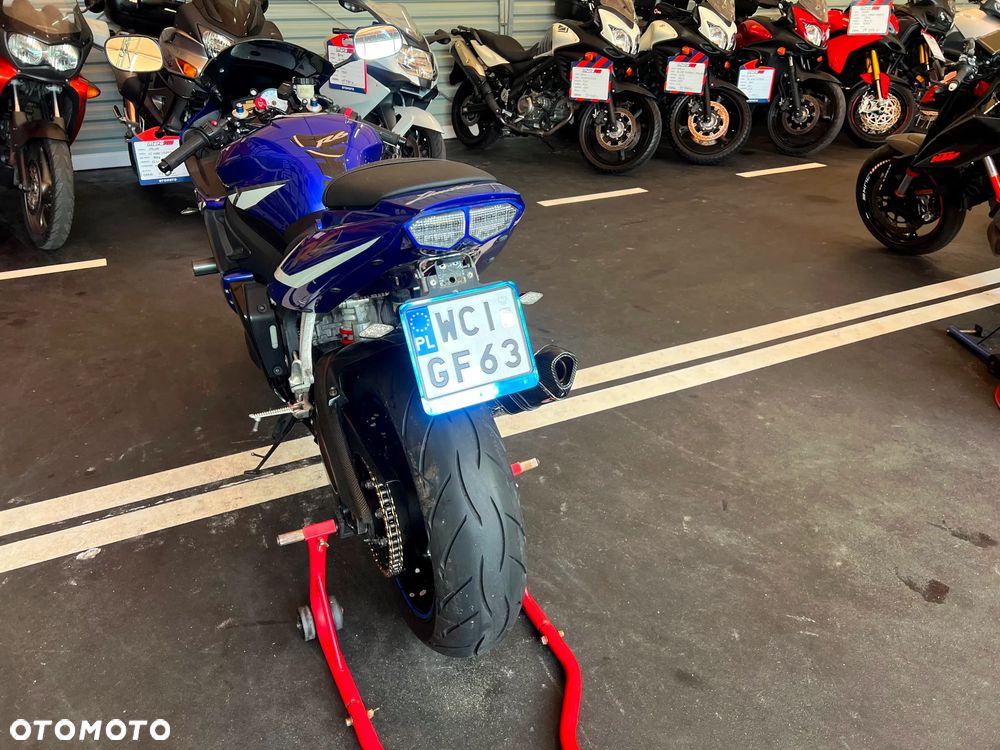 Yamaha R6 - 24