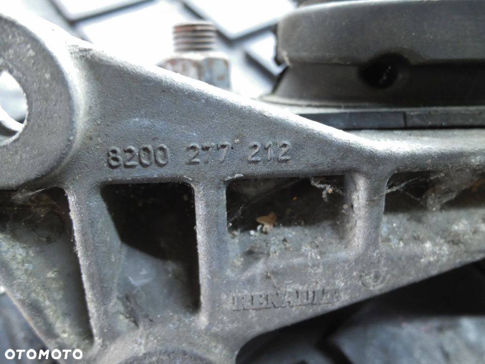 ŁAPA PODUSZKA 1.5DCI RENAULT MEGANE II SCENIC 8200277212 POSIADAM 2 SZT - 2