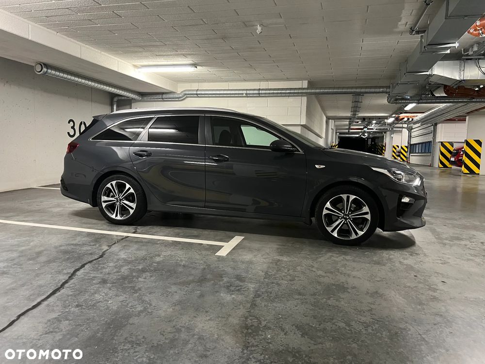 Kia Ceed - 4