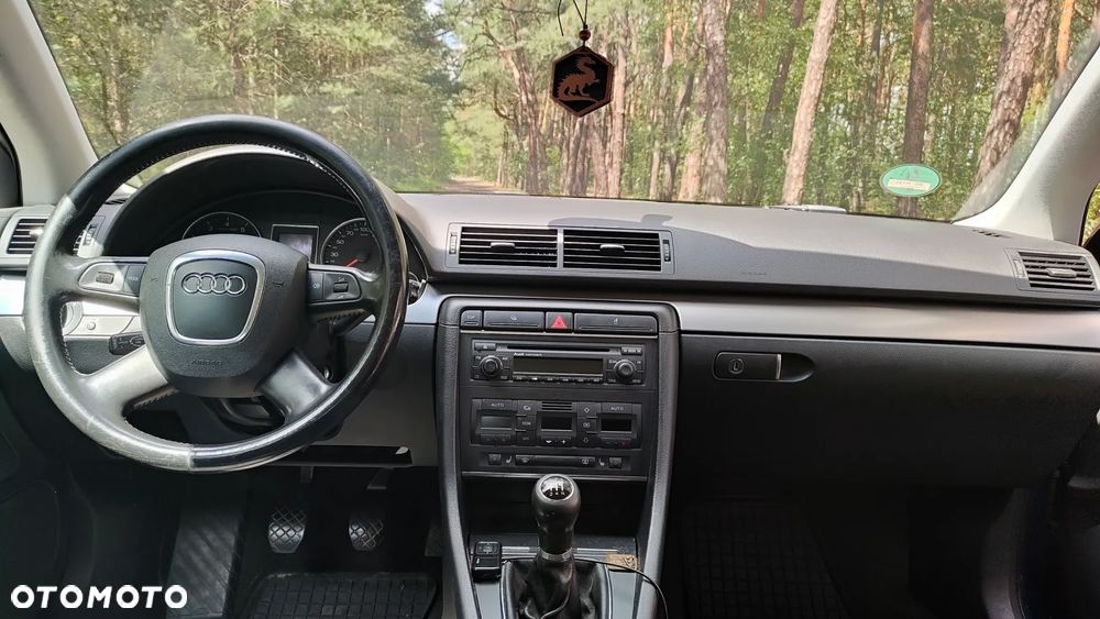 Audi A4 1.6 - 10