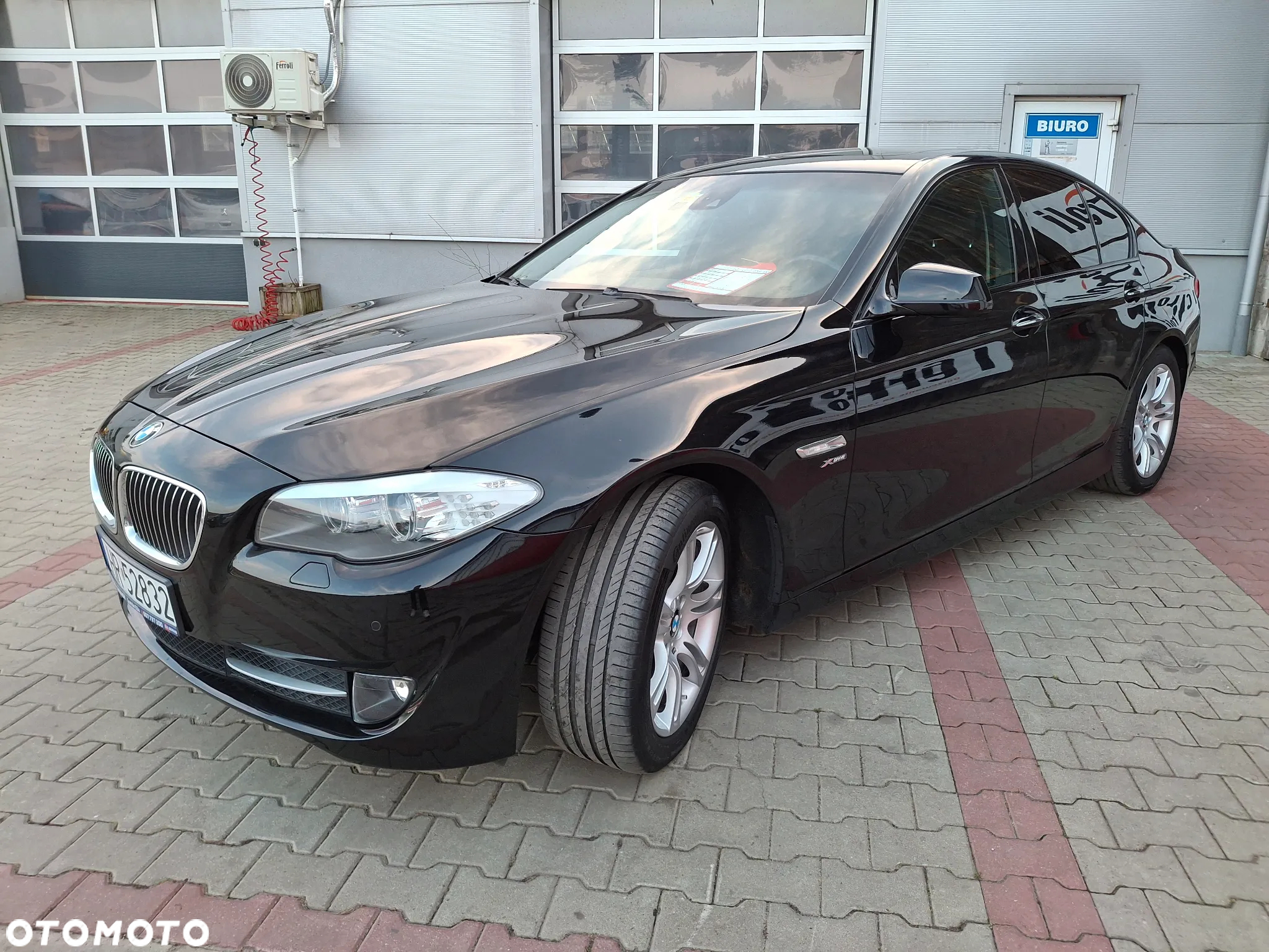 BMW Seria 5 528i xDrive Luxury Line - 27