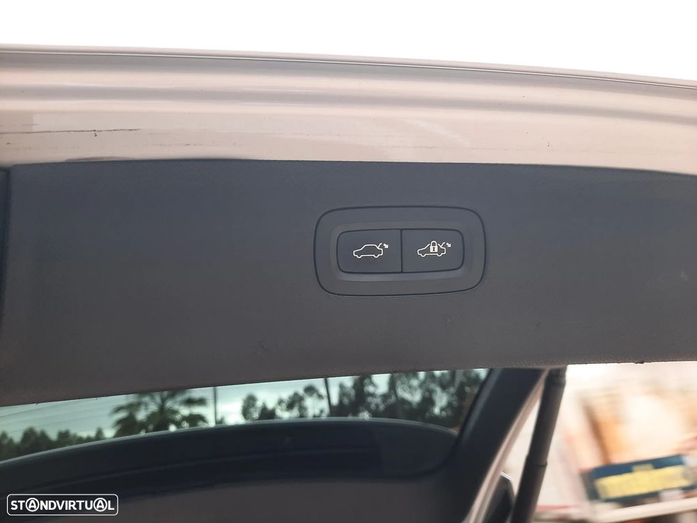 Volvo XC 90 T8 AWD Recharge Geartronic Inscription - 52