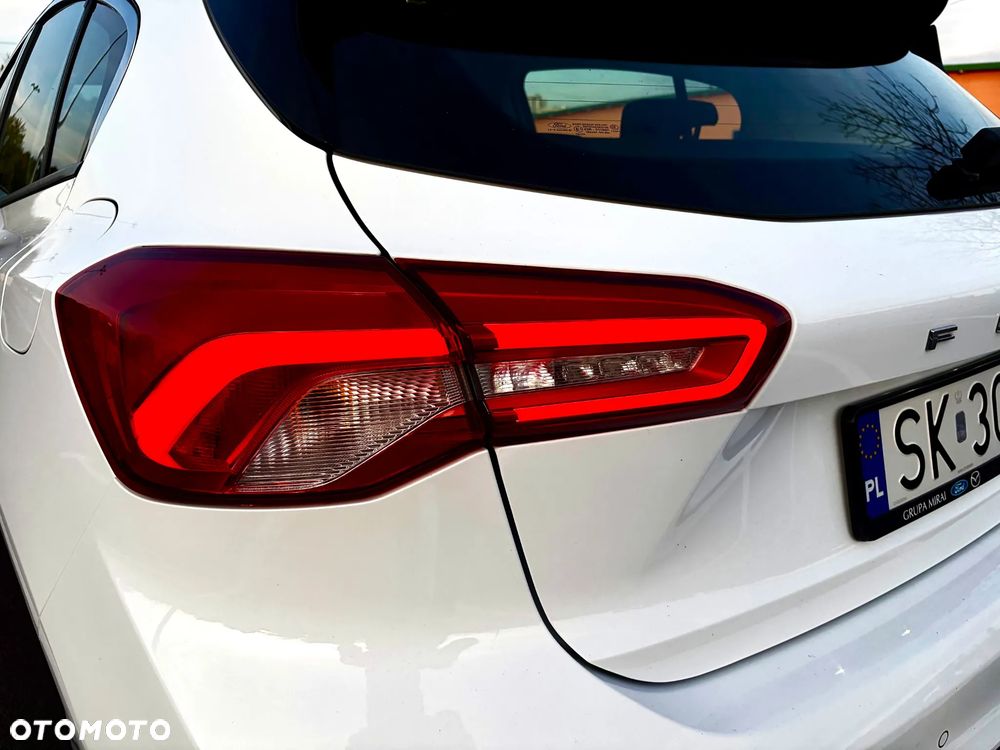 Ford Focus 1.0 EcoBoost STart-Stopp-System TITANIUM DESIGN - 16