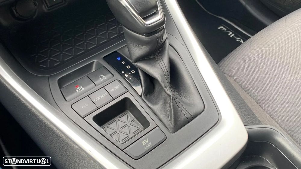 Toyota RAV4 2.5 HDF Exclusive - 11