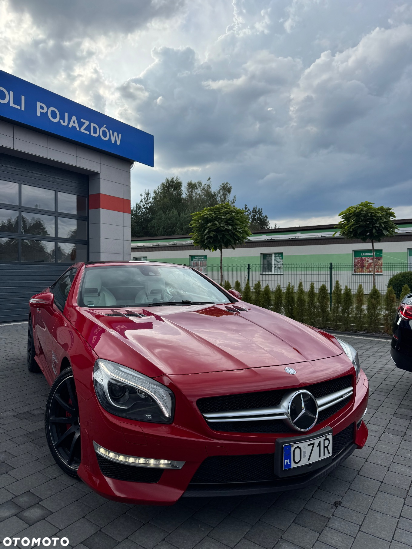 Mercedes-Benz SL 63 AMG - 12