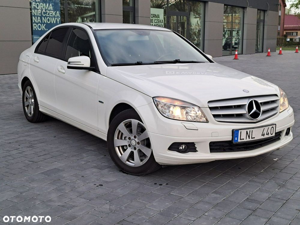 Mercedes-Benz Klasa C 180 BlueEFFICIENCY 7G-TRONIC - 6