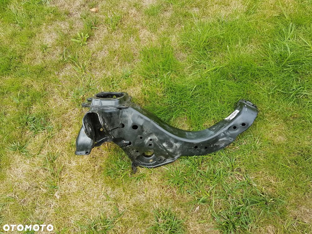 BMW F40 ZWROTNICA TYLNA PRAWA + WAHACZ - 3