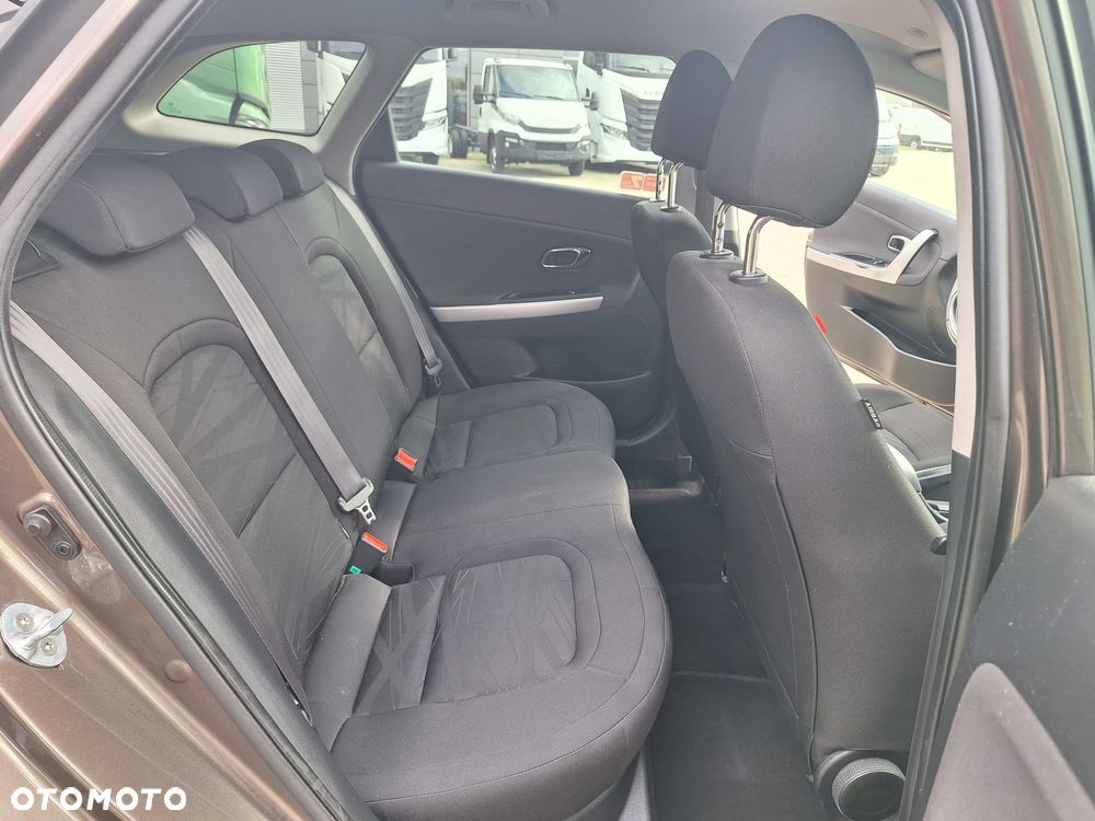 Kia Ceed 1.6 GDI Smart Plus - 29