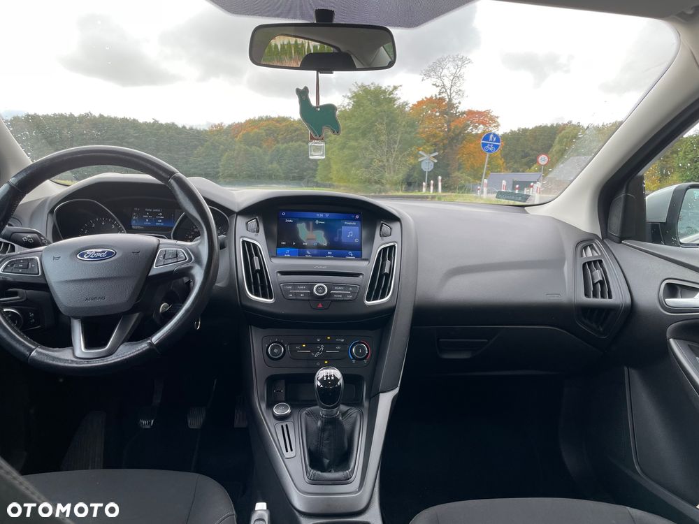 Ford Focus 1.6 Trend - 11