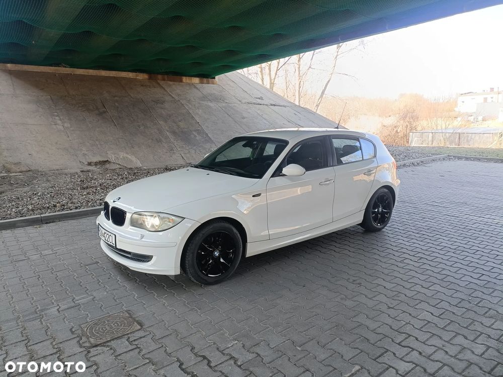 BMW X1 sDrive18i - 1