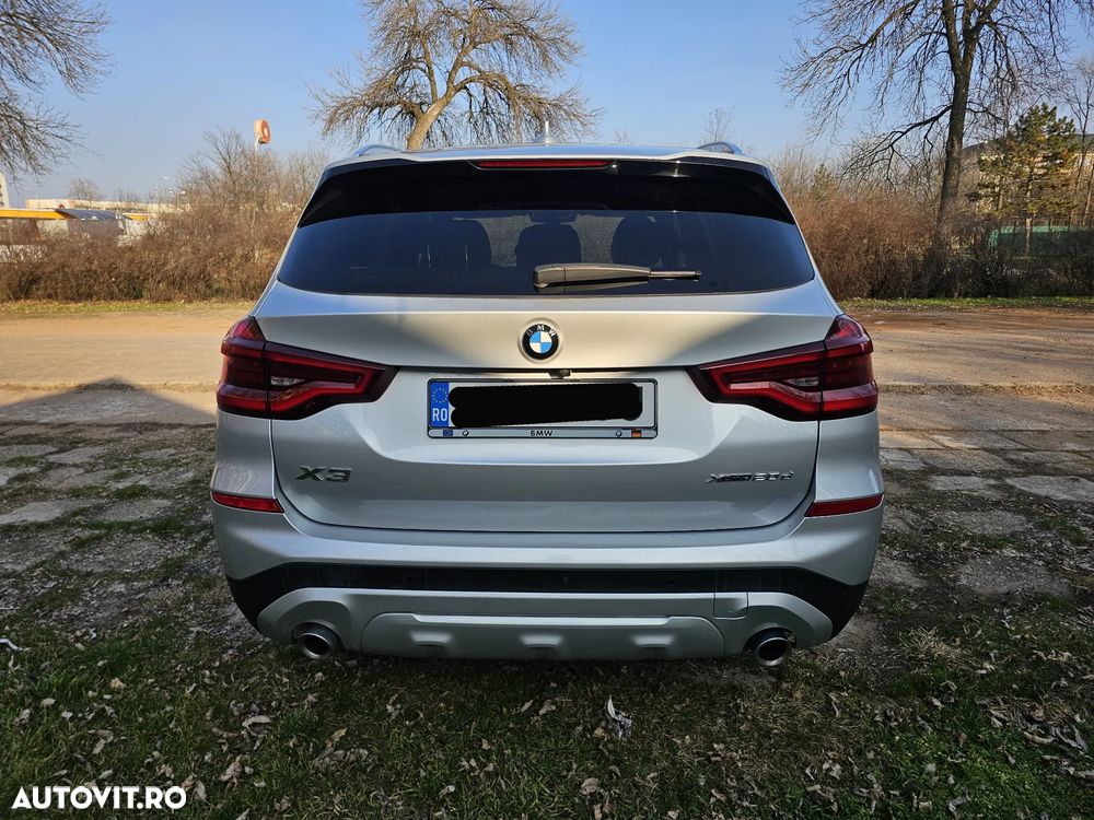 BMW X3 xDrive20d AT Luxury Line - 8