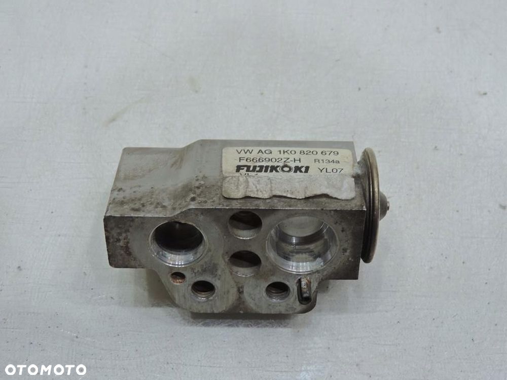 ZAWÓR ROZPRĘŻNY KLIMATYZACJI AUDI A3 8P 1K0820679 - 1