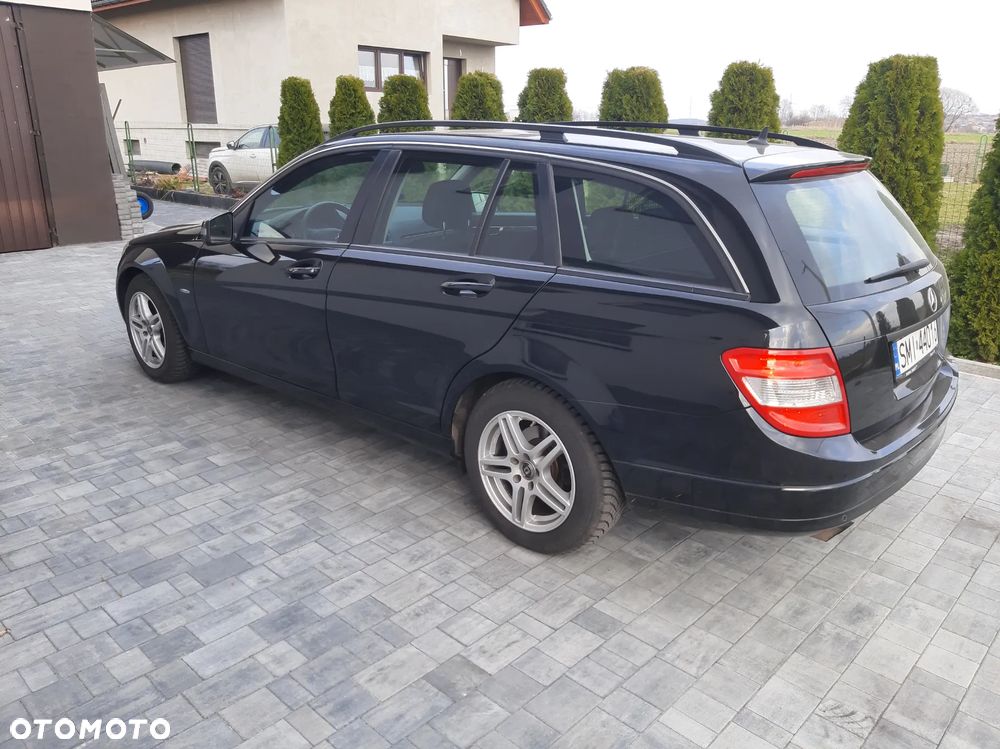 Mercedes-Benz Klasa C 180 CGI BlueEFFICIENCY - 8