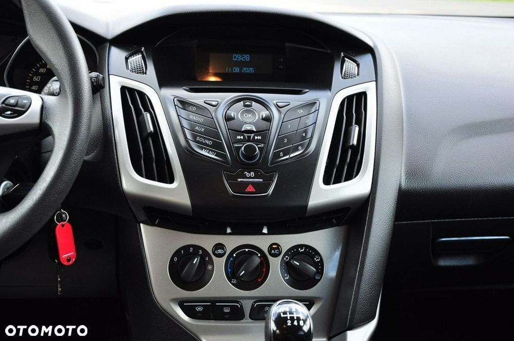 Ford Focus - 32