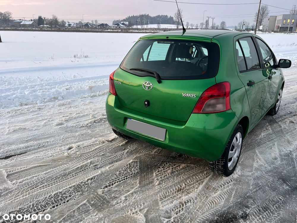 Toyota Yaris - 13