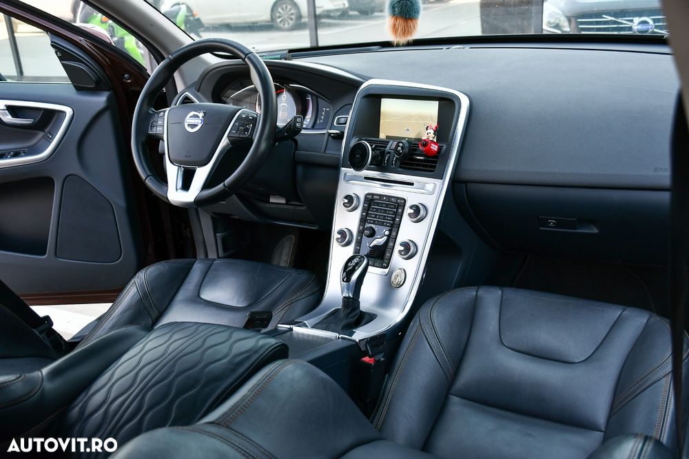 Volvo XC 60 D4 Geartronic Summum - 26
