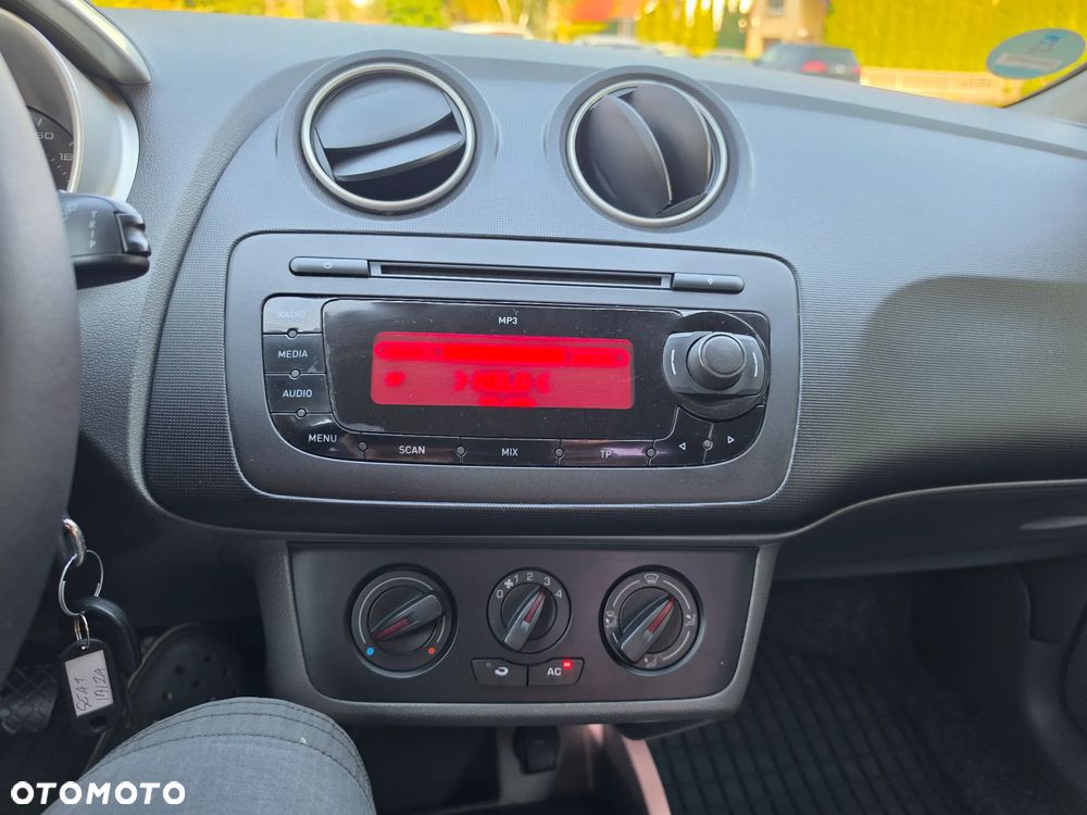 Seat Ibiza 1.4 16V Reference - 10