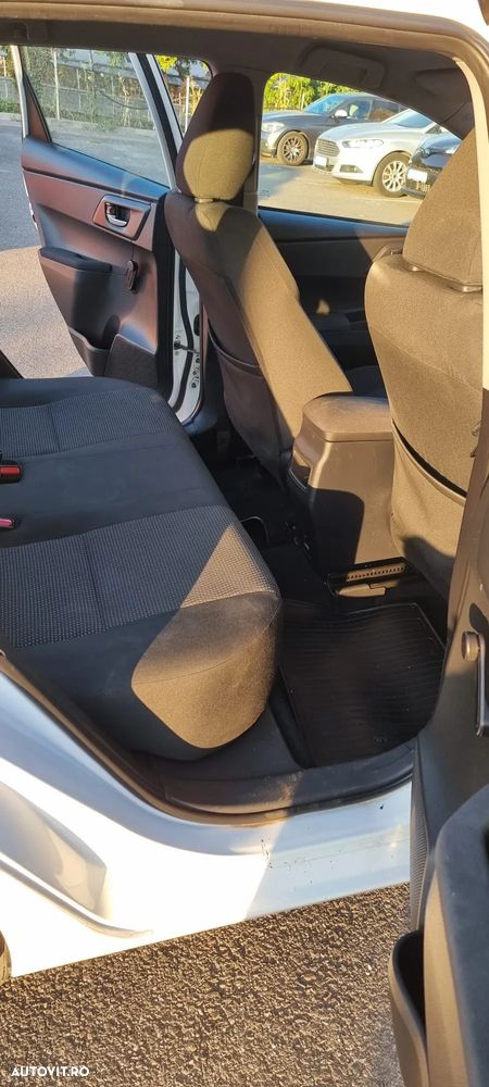 Toyota Auris - 13